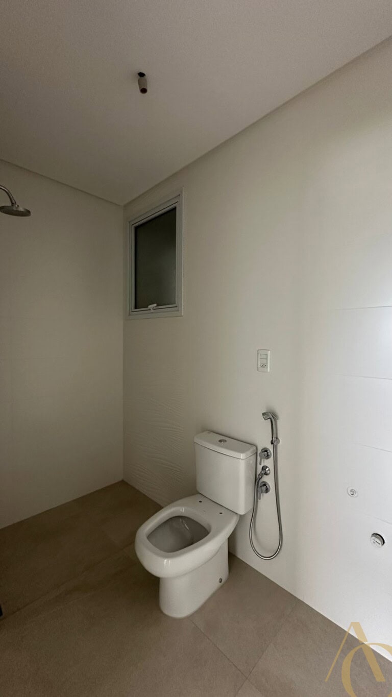 Apartamento à venda – 3 quartos sendo 1 suíte com banheira – São José/SC.