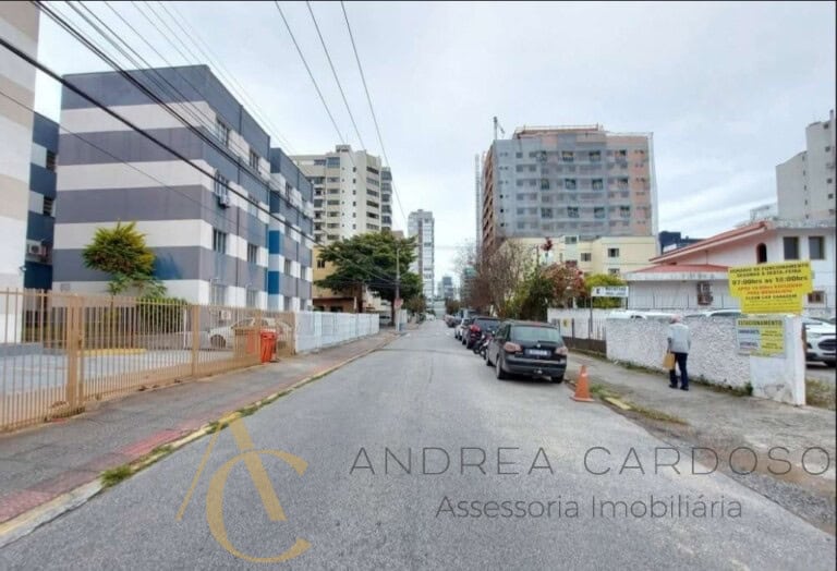 Apartamento para alugar – 2 quartos – Centro | Florianópolis/SC.