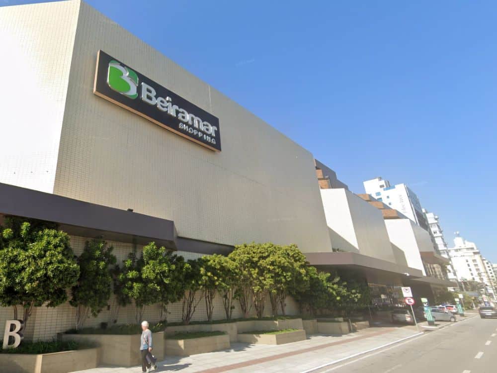 O Beiramar Shopping é ótimo para fazer as suas compras