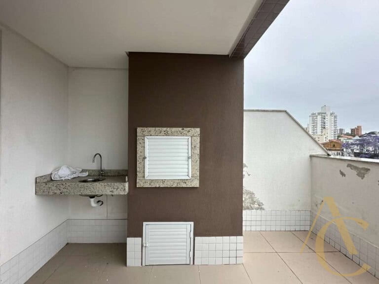 Apartamento à venda – 3 quartos sendo 1 suíte – Barreiros – São José/SC.