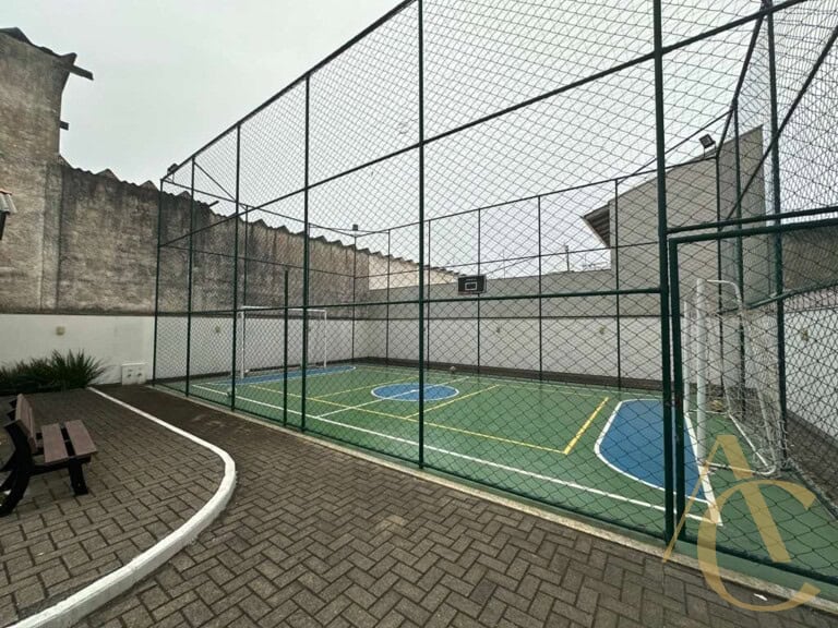 Apartamento à venda – 3 quartos sendo 1 suíte com persiana nos quartos – Barreiros, São José/SC.