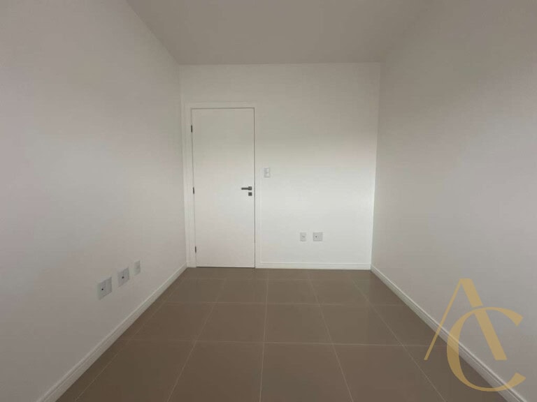 Apartamento à venda – 3 quartos sendo 1 suíte – Barreiros – São José/SC.