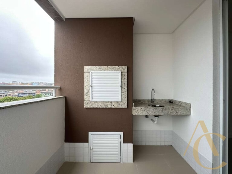Apartamento à venda – 3 quartos sendo 1 suíte – Barreiros – São José/SC.