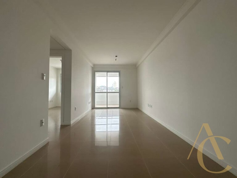 Apartamento à venda – 3 quartos sendo 1 suíte – Barreiros – São José/SC.