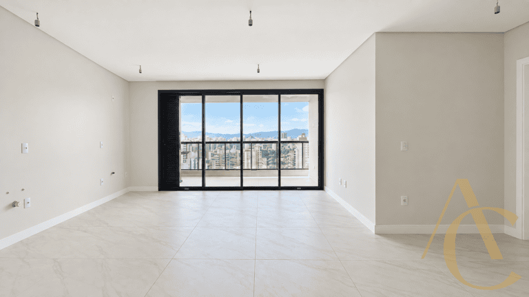 Apartamento à venda – 03 suítes / Sala de Reunião – Kobrasol – São José/SC.