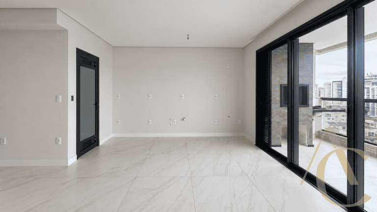 Apartamento à venda – 03 suítes / Sala de Reunião – Kobrasol – São José/SC.