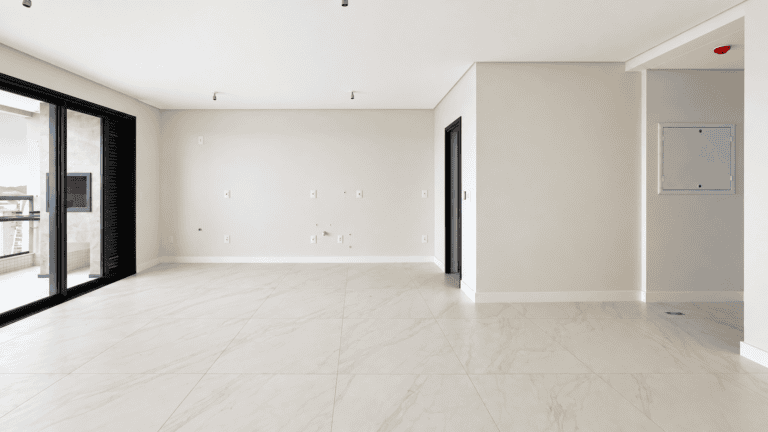 Apartamento à venda – 01 suíte e 2 demi-suítes / Salão de Festas – Kobrasol – São José/SC.