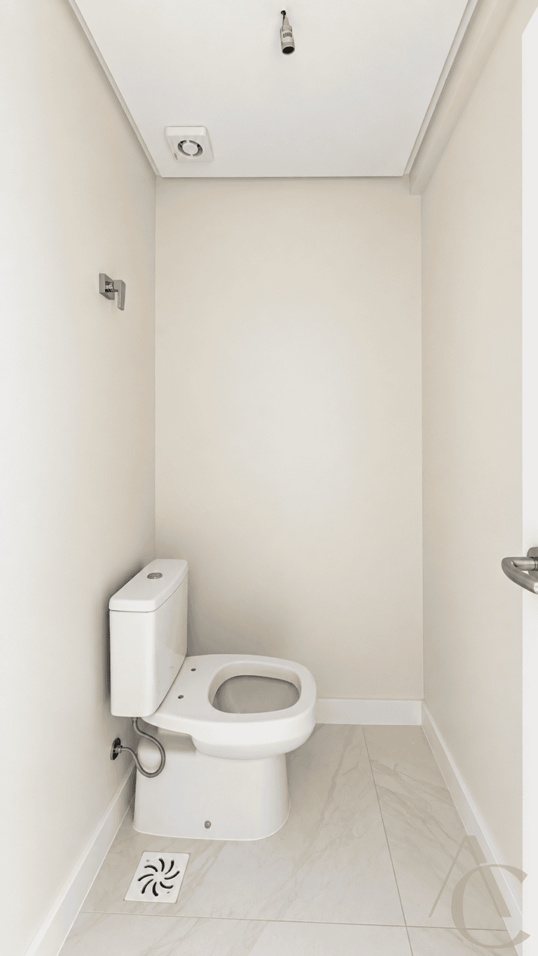 Apartamento à venda – 01 suíte e 2 demi-suítes / Sala de Massagem – Kobrasol – São José/SC.