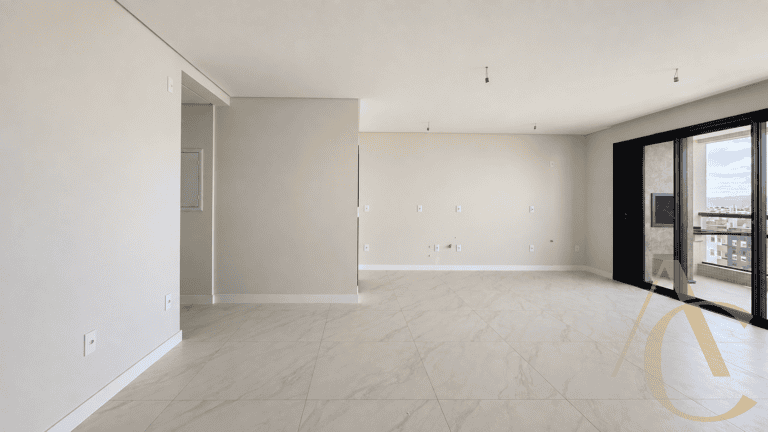 Apartamento à venda – 03 suítes com garagem – Kobrasol – São José/SC.