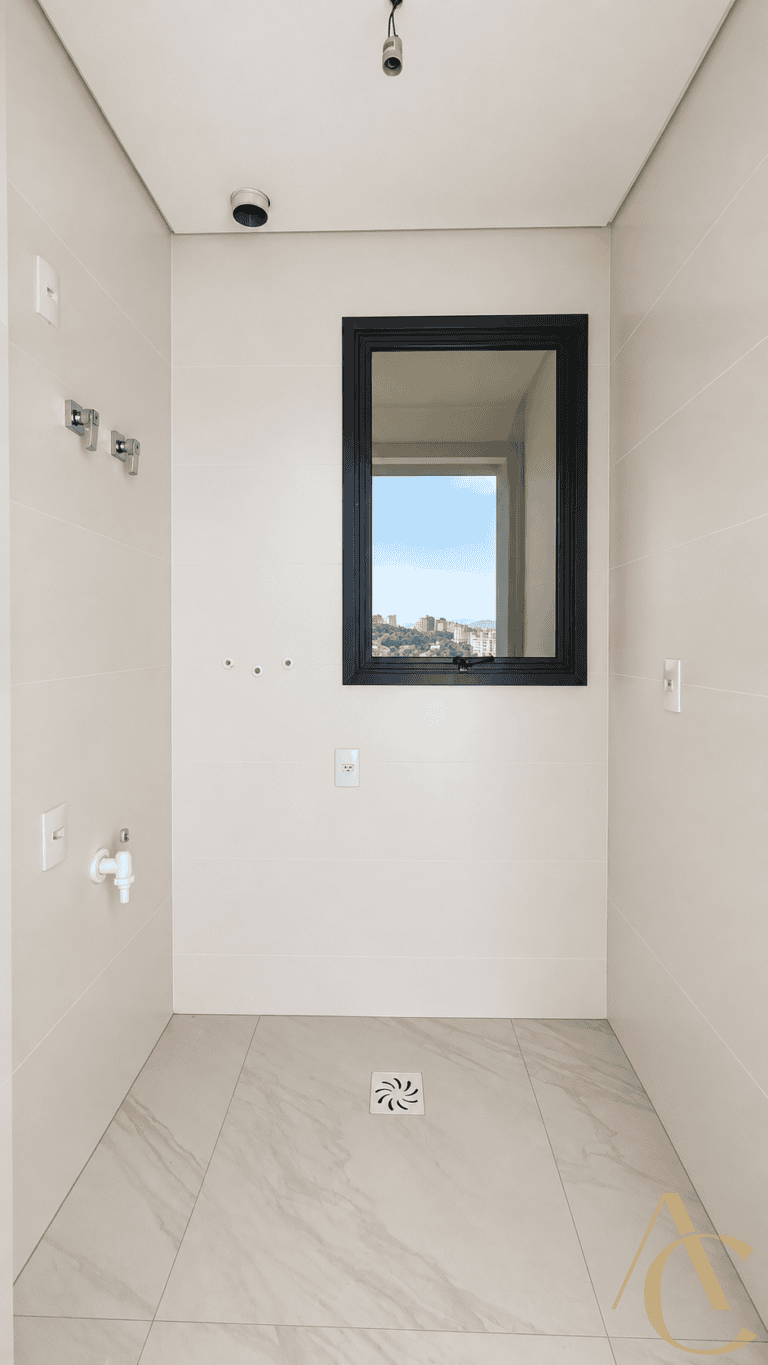 Apartamento à venda – 01 suíte e 2 demi-suítes com hobby box – Kobrasol – São José/SC.