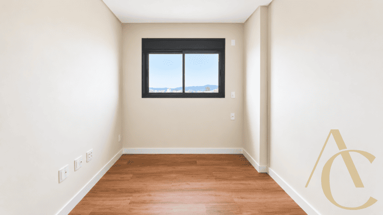 Apartamento à venda – 01 suíte e 2 demi-suítes / Academia – Kobrasol – São José/SC.