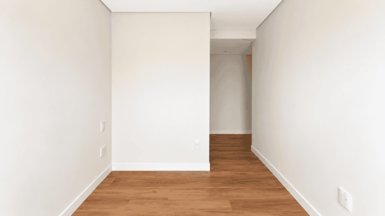 Apartamento à venda – 01 suíte e 2 demi-suítes / Academia – Kobrasol – São José/SC.