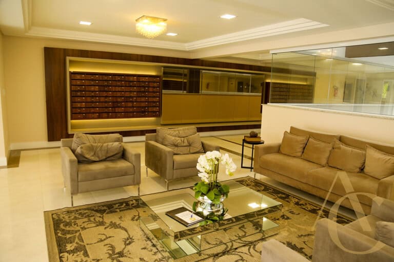 Apartamento à venda – 3 quartos sendo 1 suíte com persiana nos quartos – Barreiros, São José/SC.