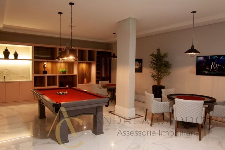 Apartamento à venda – 3 quartos sendo 1 suíte com sacada – São José/SC.