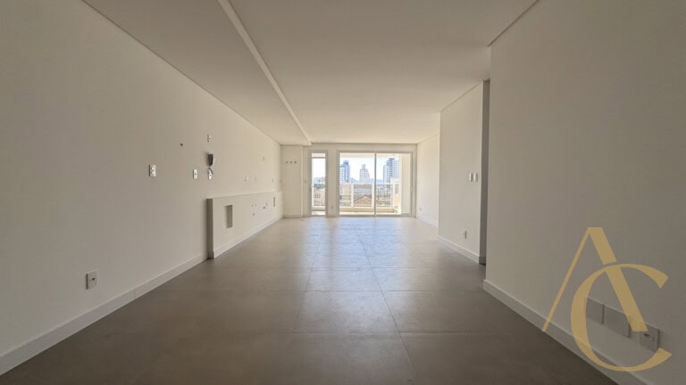 Apartamento à venda – 3 suítes com lavabo – Estreito – Florianópolis/SC