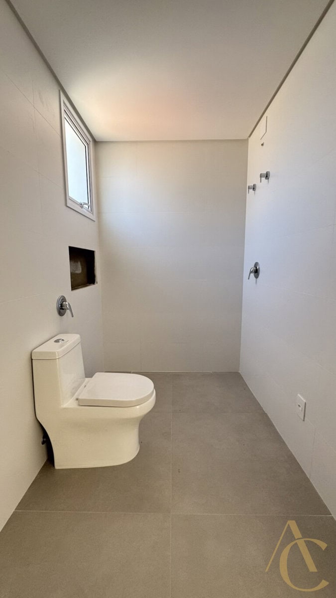 Apartamento à venda – 3 suítes com lavabo – Estreito – Florianópolis/SC