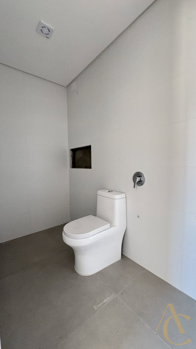 Apartamento à venda – 3 suítes com lavabo – Estreito – Florianópolis/SC