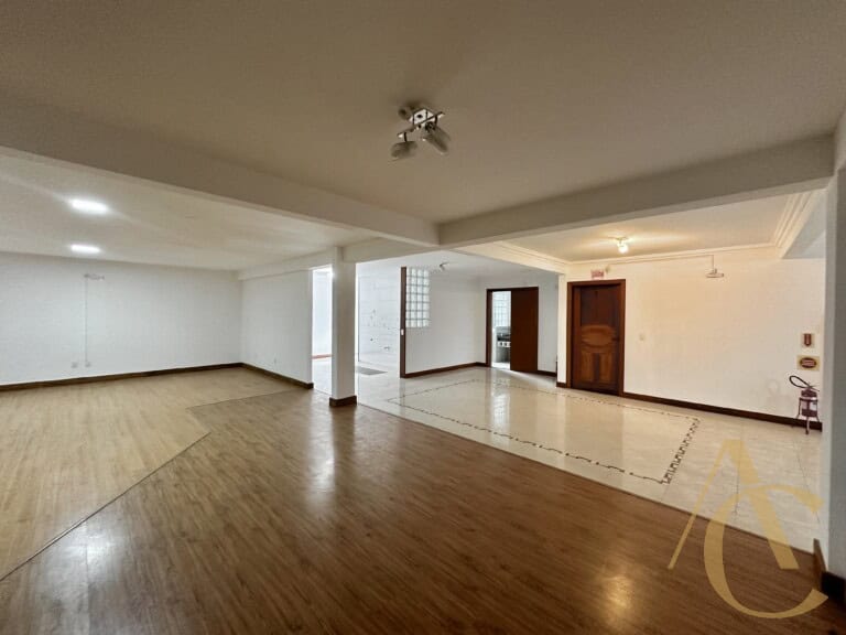 Prédio para alugar, 1.097 m² – Capoeiras – Florianópolis/SC.