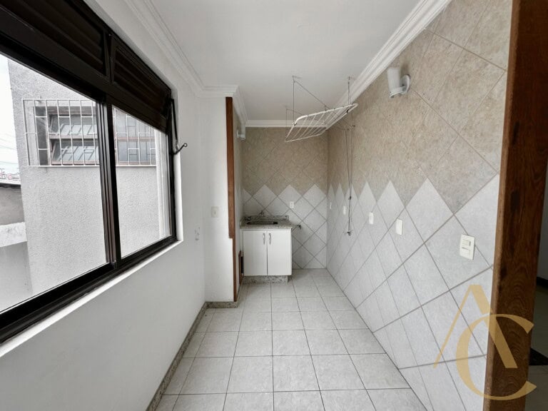 Prédio para alugar, 1.097 m² – Capoeiras – Florianópolis/SC.