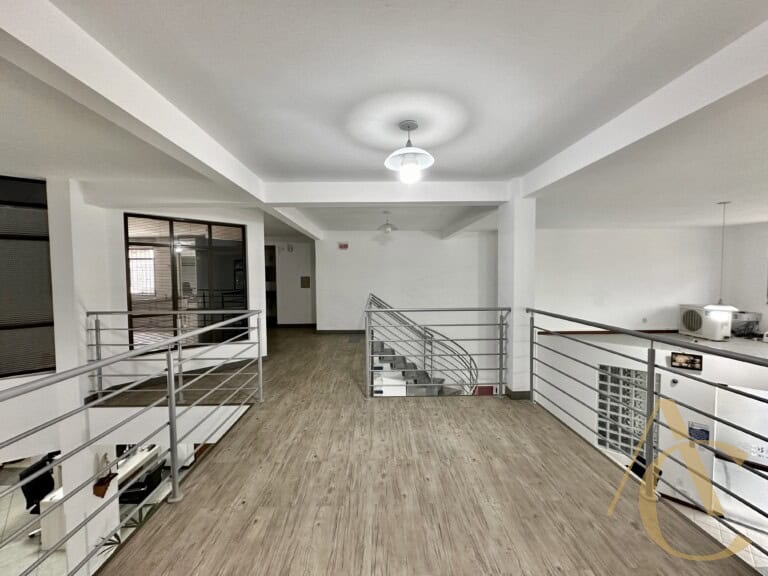 Prédio para alugar, 1.097 m² – Capoeiras – Florianópolis/SC.