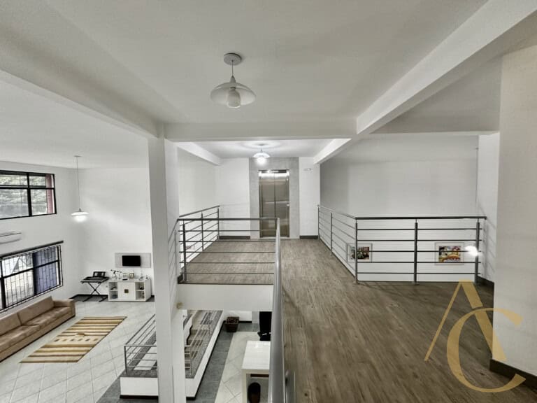 Prédio para alugar, 1.097 m² – Capoeiras – Florianópolis/SC.