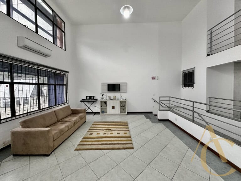 Prédio para alugar, 1.097 m² – Capoeiras – Florianópolis/SC.