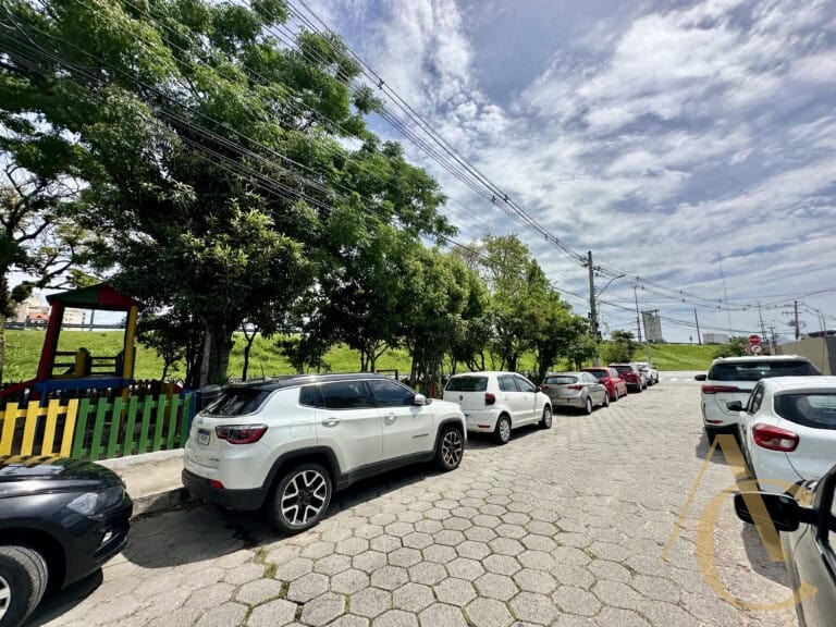 Prédio para alugar, 1.097 m² – Capoeiras – Florianópolis/SC.