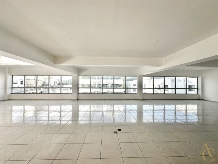 Sala para alugar – Trindade – Florianópolis/SC.