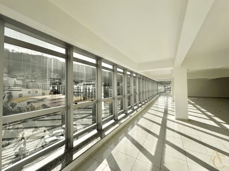 Sala para alugar – Trindade – Florianópolis/SC.