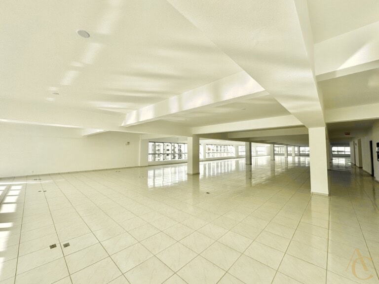 Sala para alugar – Trindade – Florianópolis/SC.