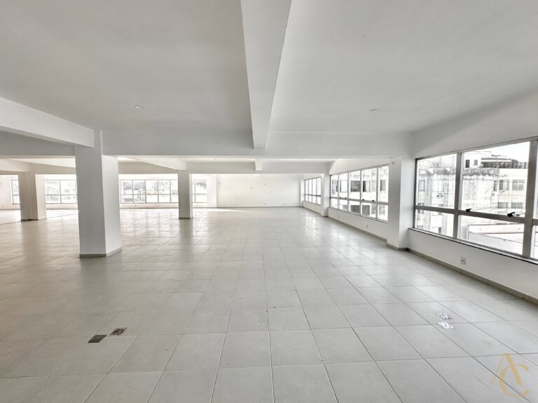 Sala para alugar – Trindade – Florianópolis/SC.