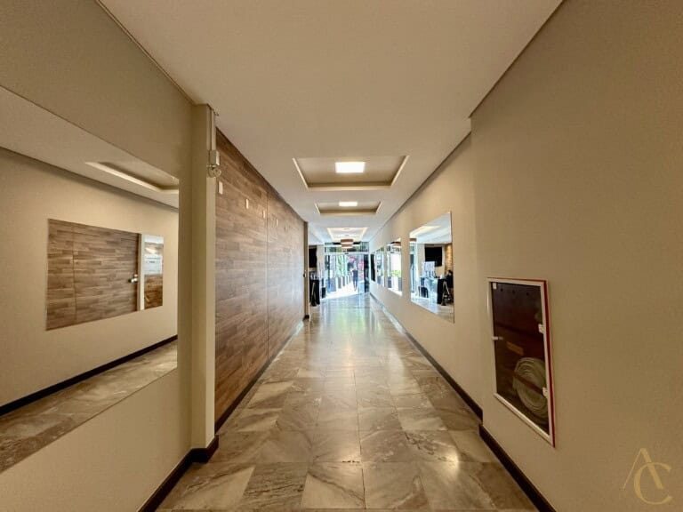 Sala para alugar – Trindade – Florianópolis/SC.