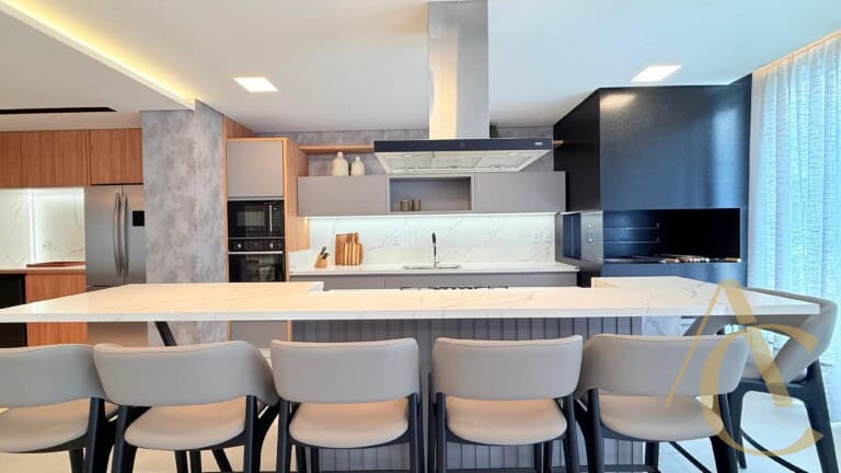 Apartamento à venda – 3 suítes com lavabo – Estreito – Florianópolis/SC