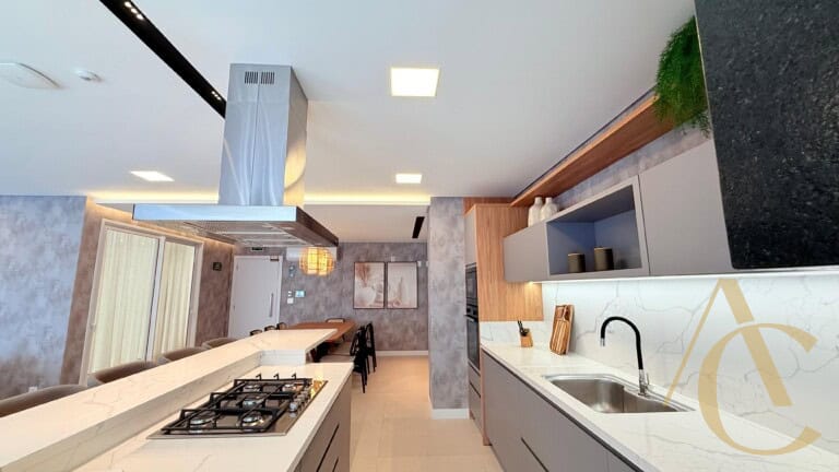 Apartamento à venda – 3 suítes com lavabo – Estreito – Florianópolis/SC