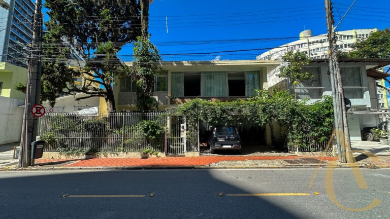 Casa comercial para alugar – Centro – Florianópolis/SC.