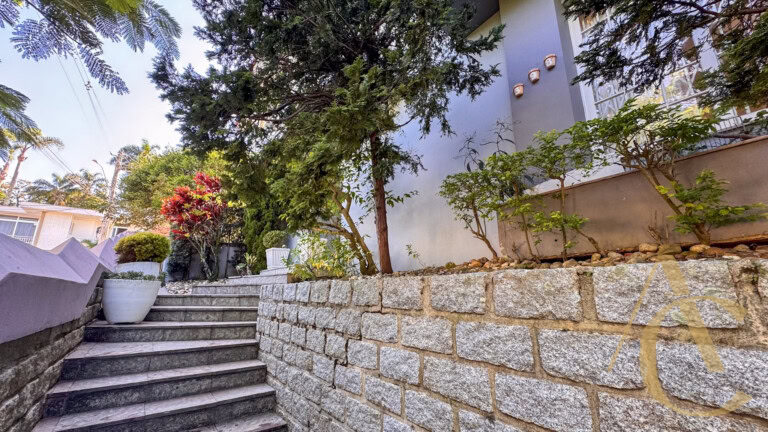 Casa residencial alto padrão para locação – Itaguaçu – Florianópolis/SC.