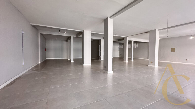 Loja para locação – Kobrasol – São José/SC.