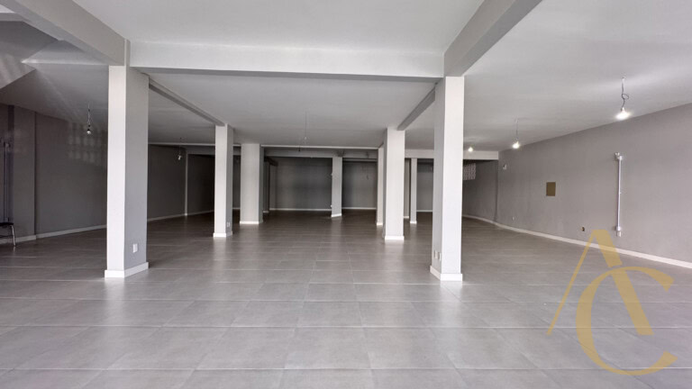 Loja para locação – Kobrasol – São José/SC.