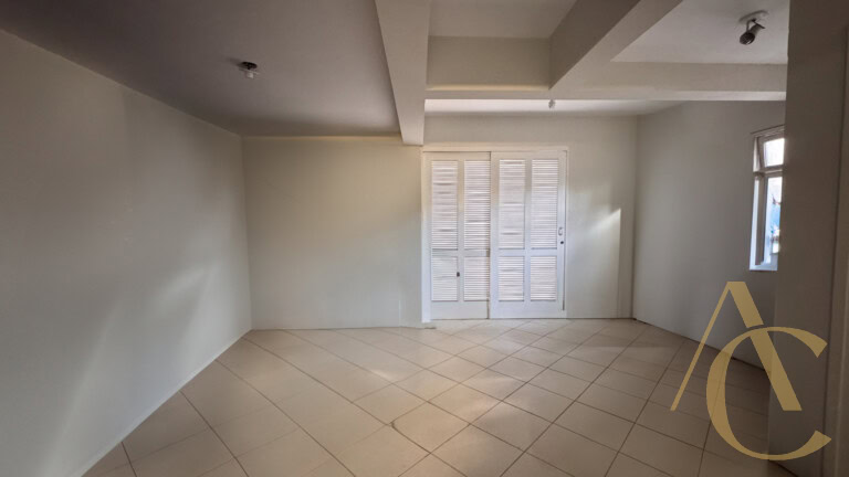 Casa residencial alto padrão para locação – Itaguaçu – Florianópolis/SC.