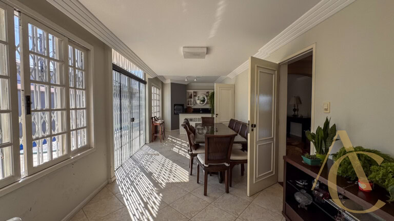 Casa residencial alto padrão para locação – Itaguaçu – Florianópolis/SC.