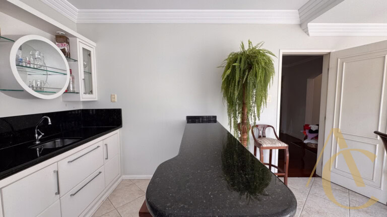 Casa residencial alto padrão para locação – Itaguaçu – Florianópolis/SC.