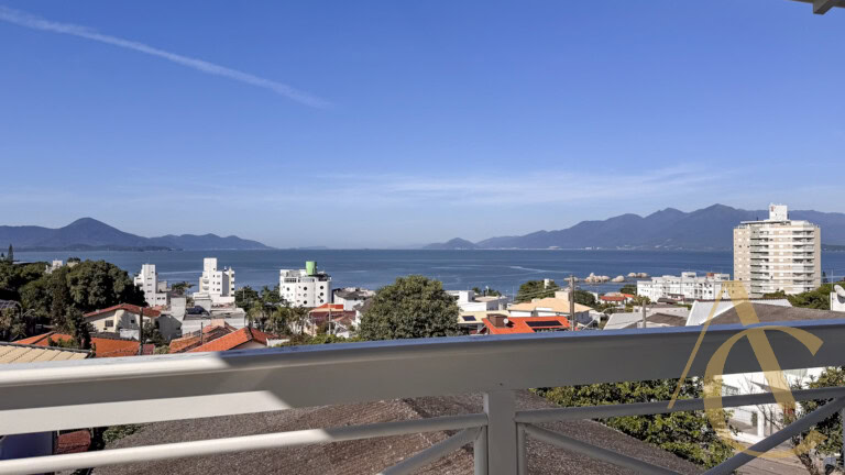 Casa residencial alto padrão para locação – Itaguaçu – Florianópolis/SC.