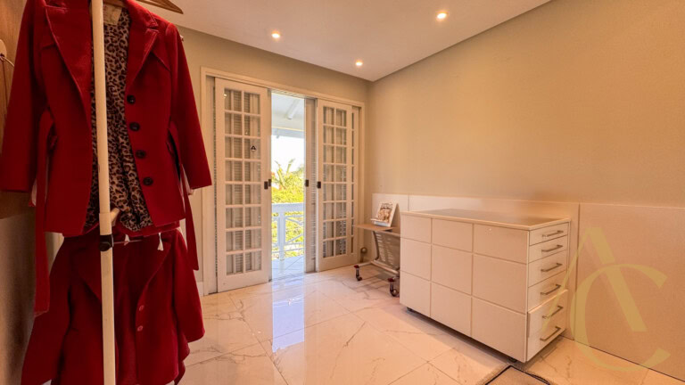 Casa residencial alto padrão para locação – Itaguaçu – Florianópolis/SC.