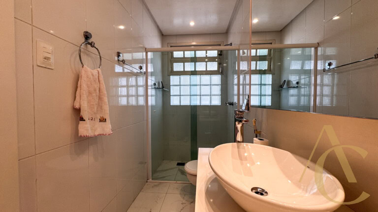 Casa residencial alto padrão para locação – Itaguaçu – Florianópolis/SC.