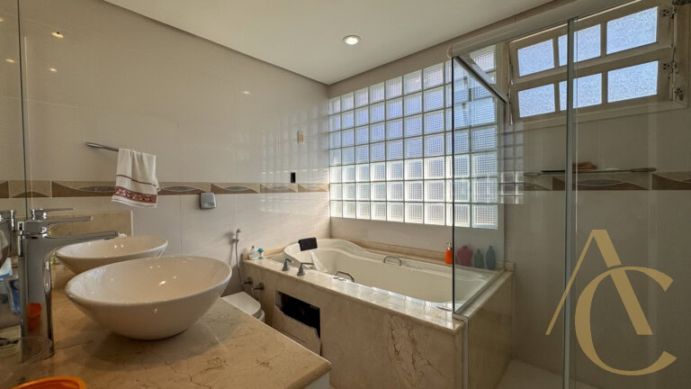 Casa residencial alto padrão para locação – Itaguaçu – Florianópolis/SC.