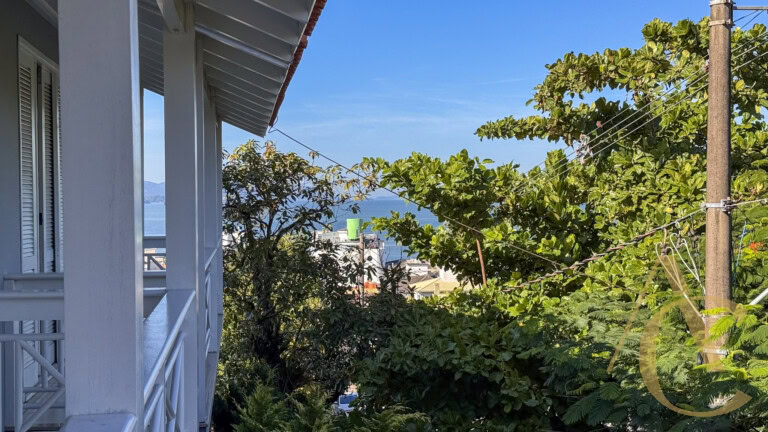 Casa residencial alto padrão para locação – Itaguaçu – Florianópolis/SC.