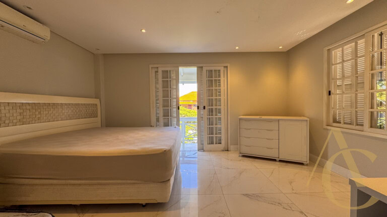 Casa residencial alto padrão para locação – Itaguaçu – Florianópolis/SC.