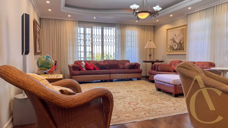 Casa residencial alto padrão para locação – Itaguaçu – Florianópolis/SC.