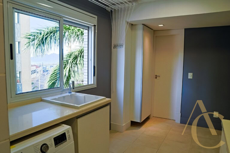 Apartamento/duplex à venda –  2 suítes – Centro – Florianópolis/SC.