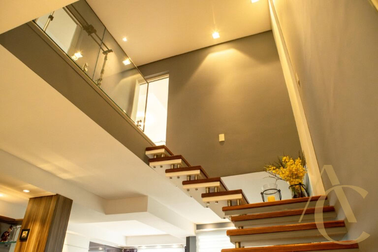 Apartamento/duplex à venda –  2 suítes – Centro – Florianópolis/SC.